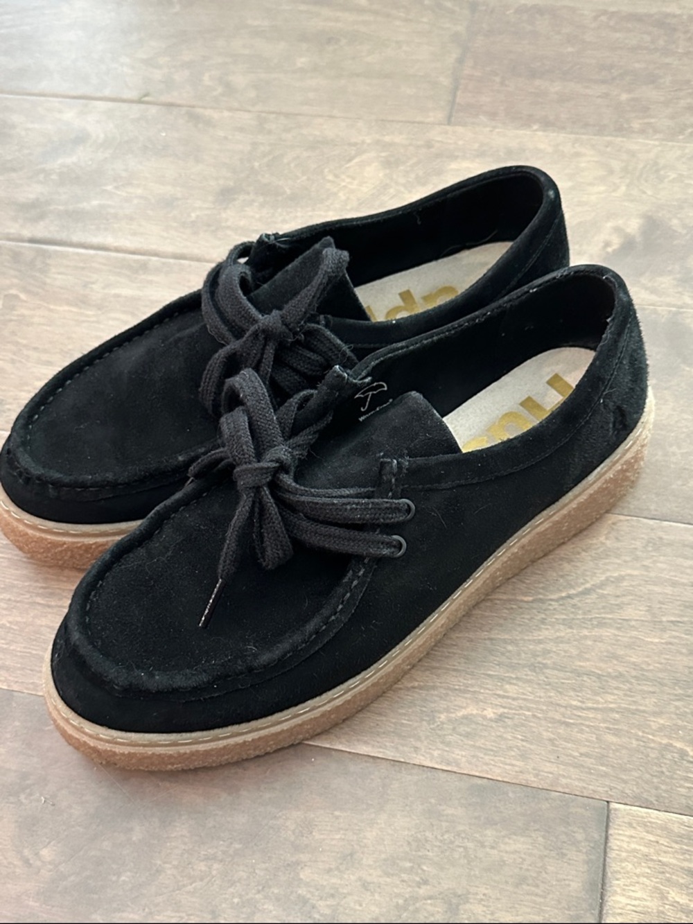Hush Puppies women’s Black Suede Casual Lace-Up Shoes
